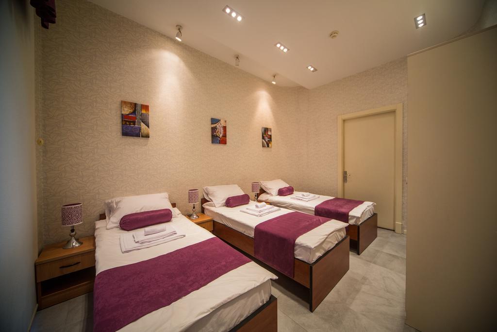 Hostel Inn Hotel&Hostel Баку Екстериор снимка
