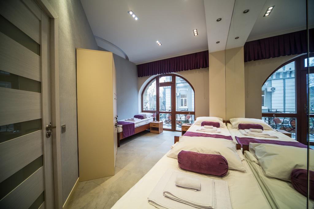 Hostel Inn Hotel&Hostel Баку Екстериор снимка