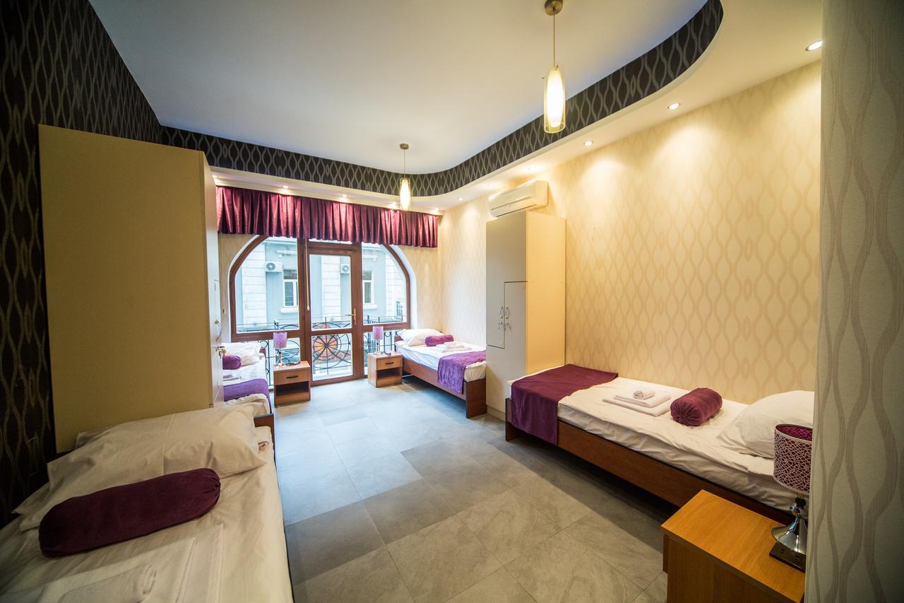 Hostel Inn Hotel&Hostel Баку Екстериор снимка