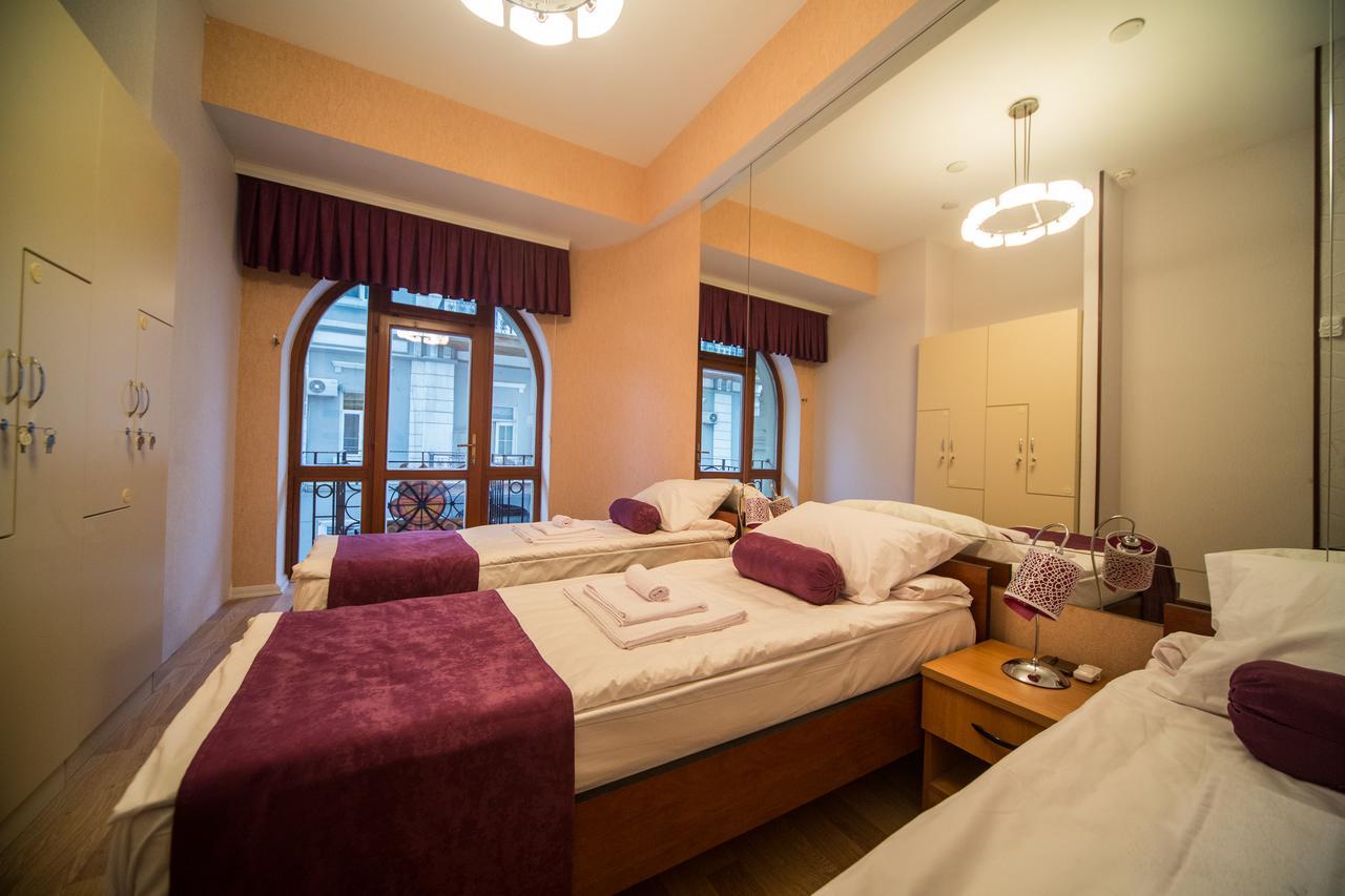 Hostel Inn Hotel&Hostel Баку Екстериор снимка