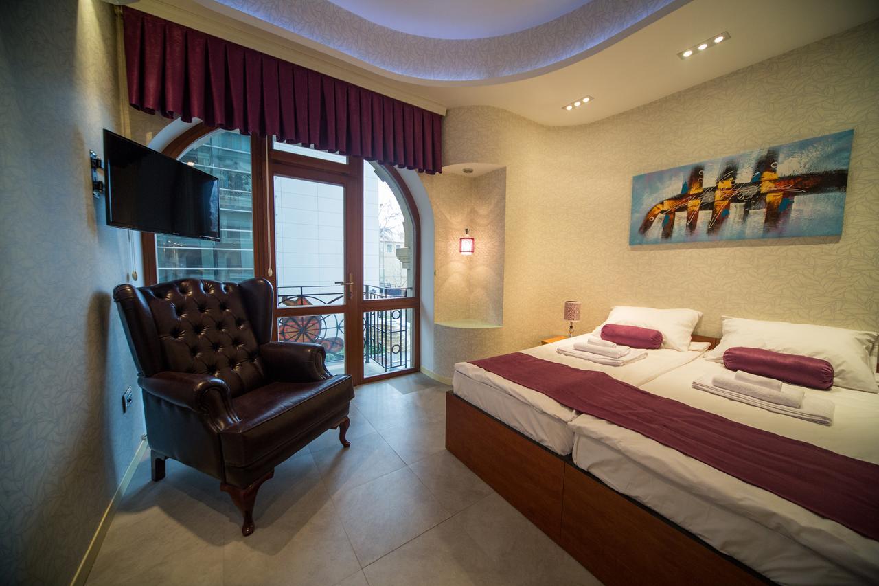 Hostel Inn Hotel&Hostel Баку Екстериор снимка