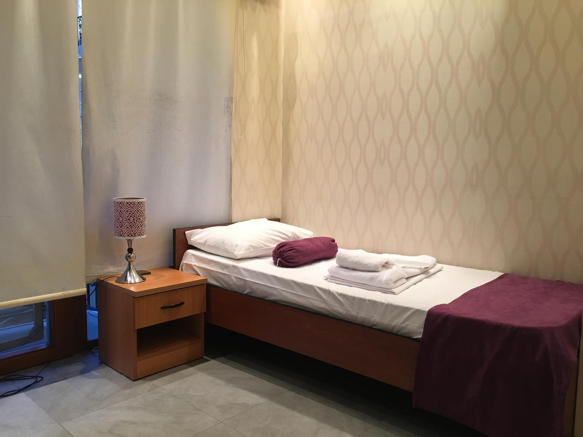 Hostel Inn Hotel&Hostel Баку Екстериор снимка