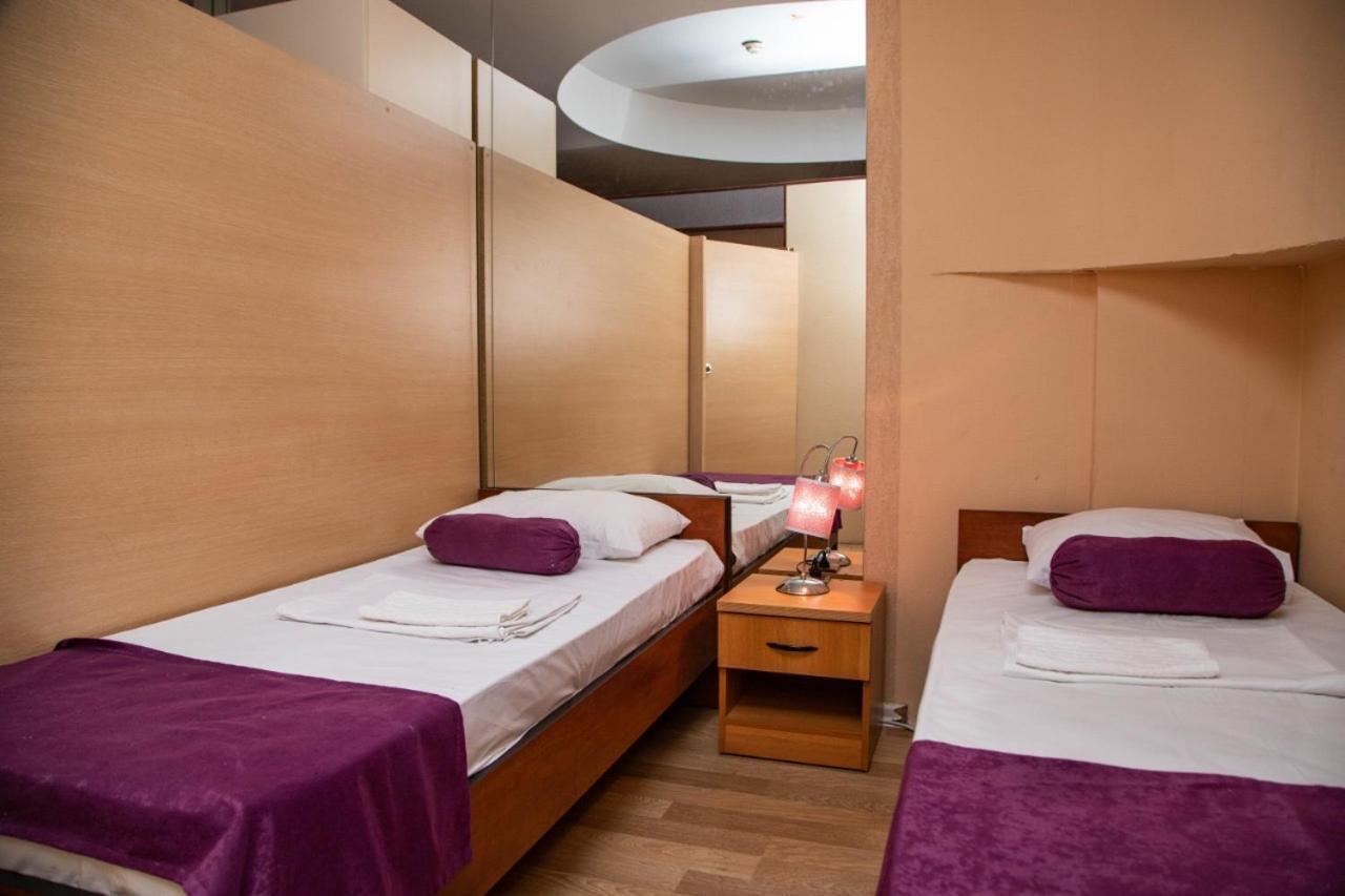 Hostel Inn Hotel&Hostel Баку Екстериор снимка